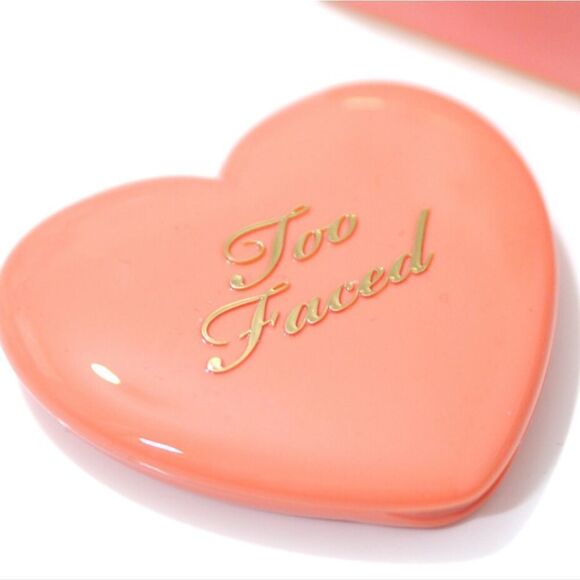 Too Faced Love Flused Water Color Blush in Love Yourself (Soft Peach) - Picture 4 of 12
